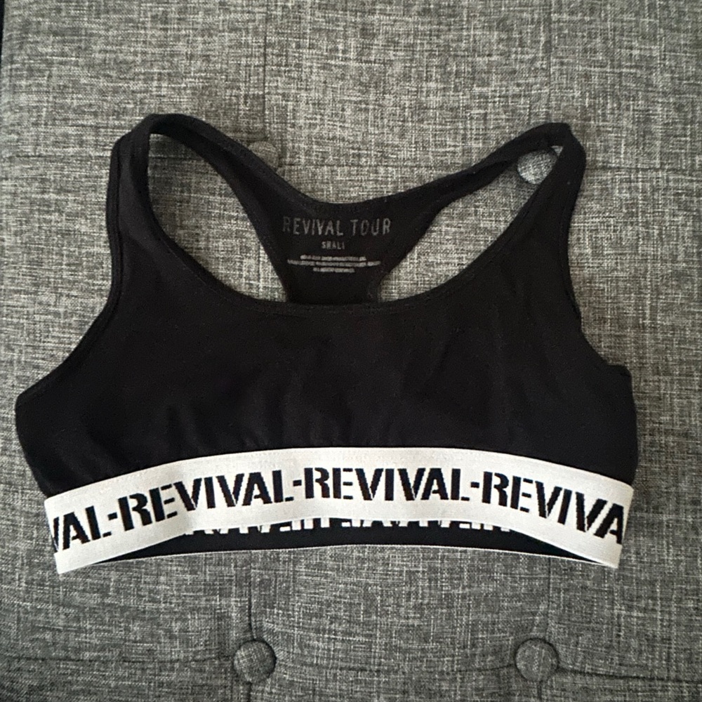 Selena Gomez 2016 ‘Revival’ Sports Bra